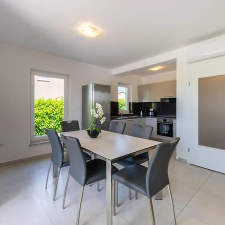 Tonka Nova Vas (Porec)